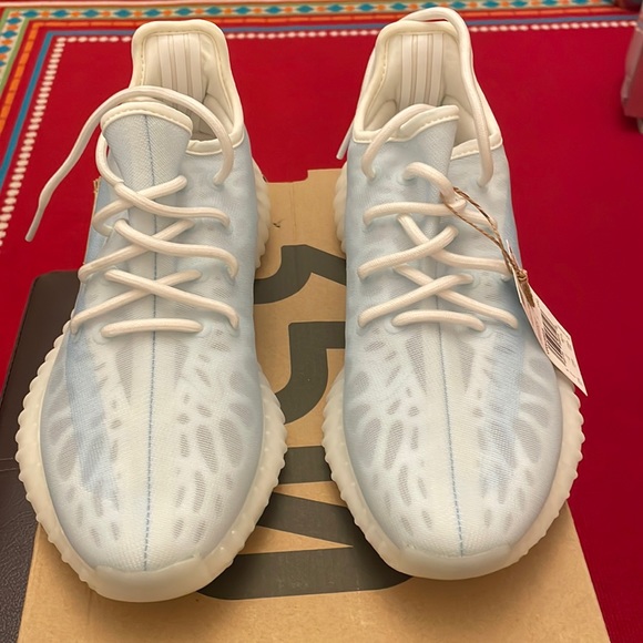 2021 Yeezy Boost 350 V2 'Mono Ice' brand new with tags and box - Picture 2 of 9